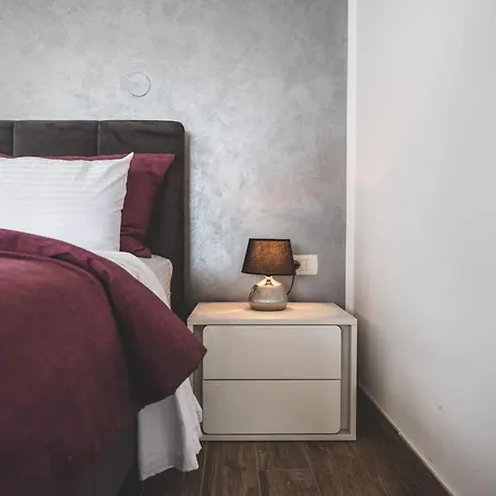 Beachfront Grace With Heated Rooftop Pool Vila Jadranovo