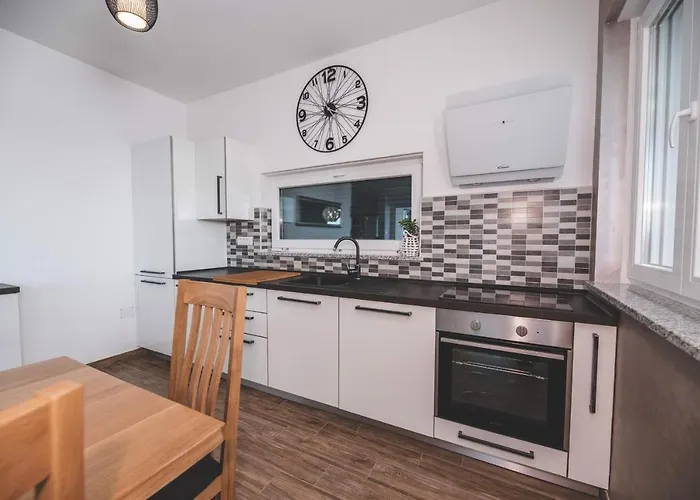 Beachfront Grace With Heated Rooftop Pool Jadranovo