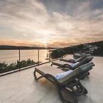 Beachfront Grace With Heated Rooftop Pool