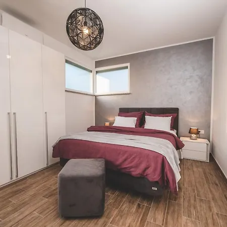 Beachfront Grace With Heated Rooftop Pool *