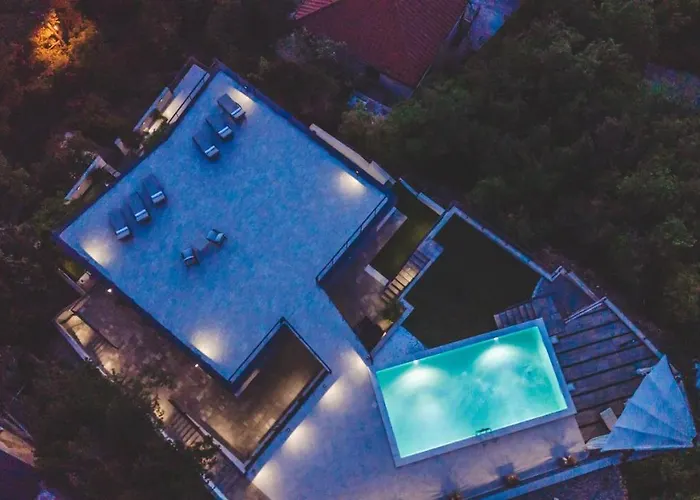 וילה Beachfront Grace With Heated Rooftop Pool