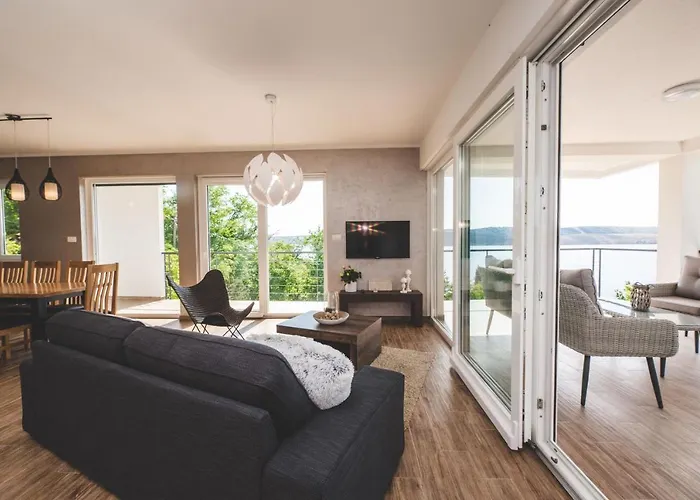 Beachfront Grace With Heated Rooftop Pool *