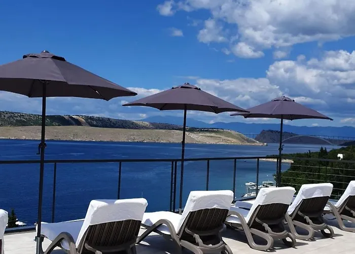 Beachfront Grace With Heated Rooftop Pool