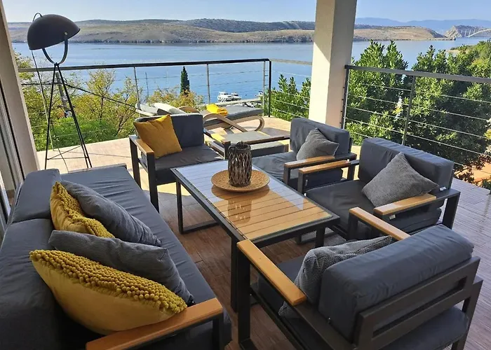 Beachfront Grace With Heated Rooftop Pool * Jadranovo