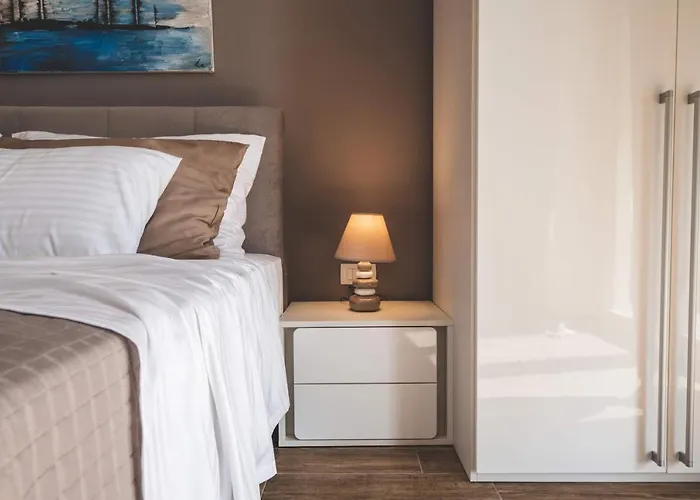 Vila Beachfront Grace With Heated Rooftop Pool